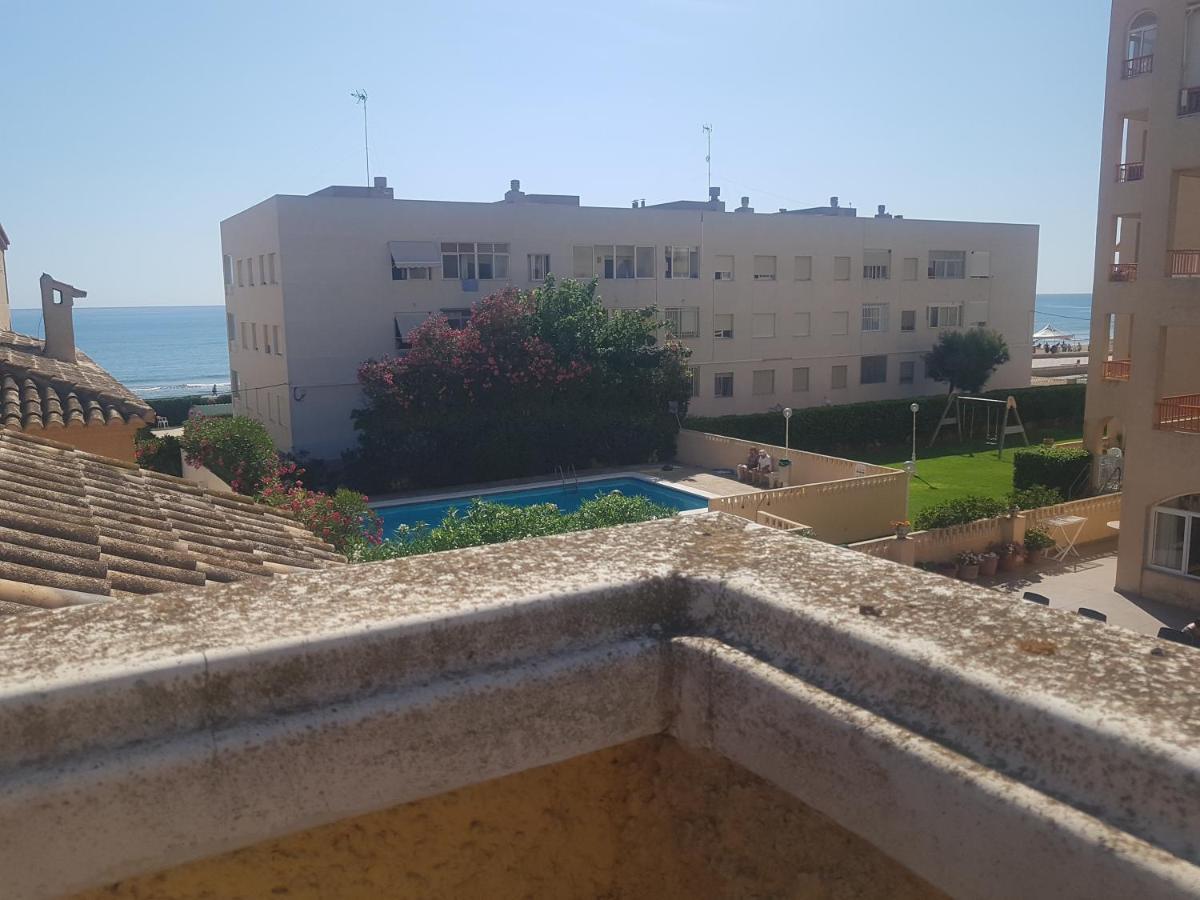Adosado/casa Con Terraza Y Buhardilla. Playa El