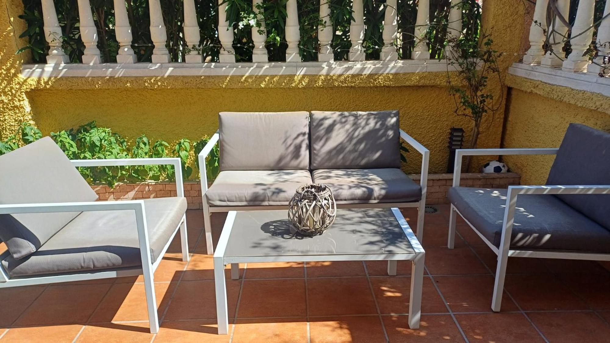 Adosado/casa Con Terraza Y Buhardilla. Playa El Perello (Valencia)