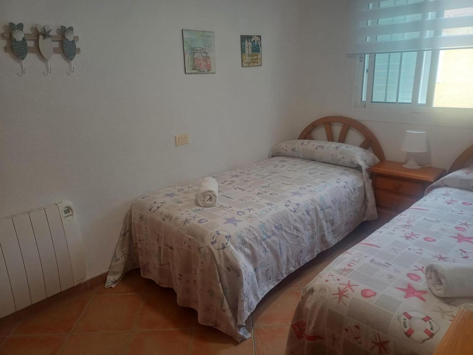 Adosado/casa Con Terraza Y Buhardilla. Playa El *