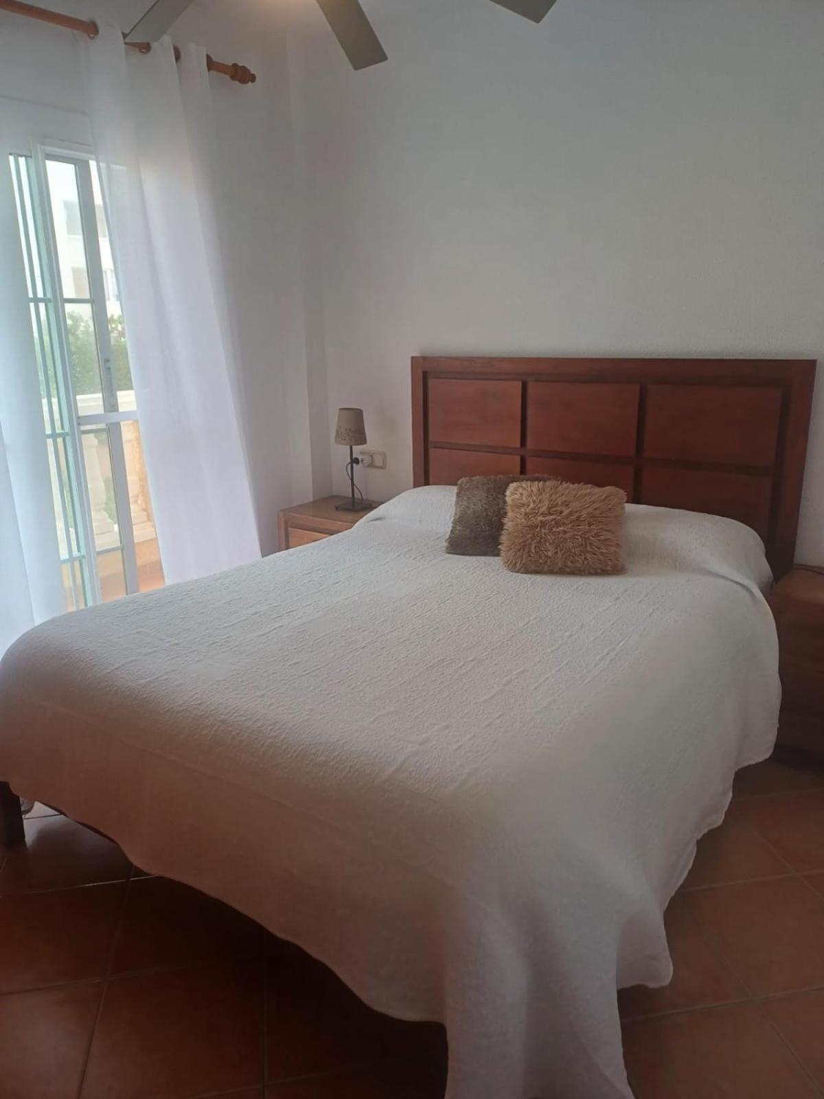 Adosado/casa Con Terraza Y Buhardilla. Playa El *